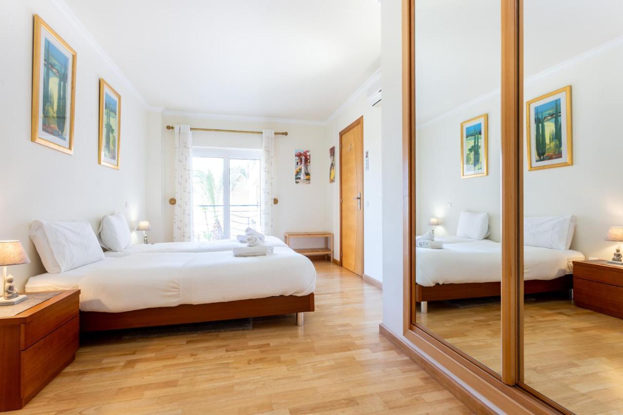 Mira Baia - Meia Praia Family Apartment لاغوس المظهر الخارجي الصورة