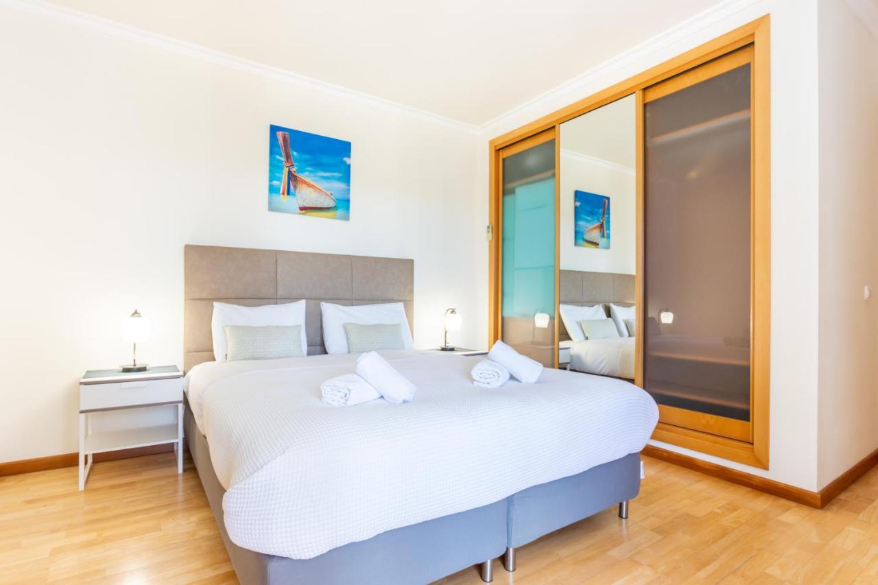 Mira Baia - Meia Praia Family Apartment لاغوس المظهر الخارجي الصورة
