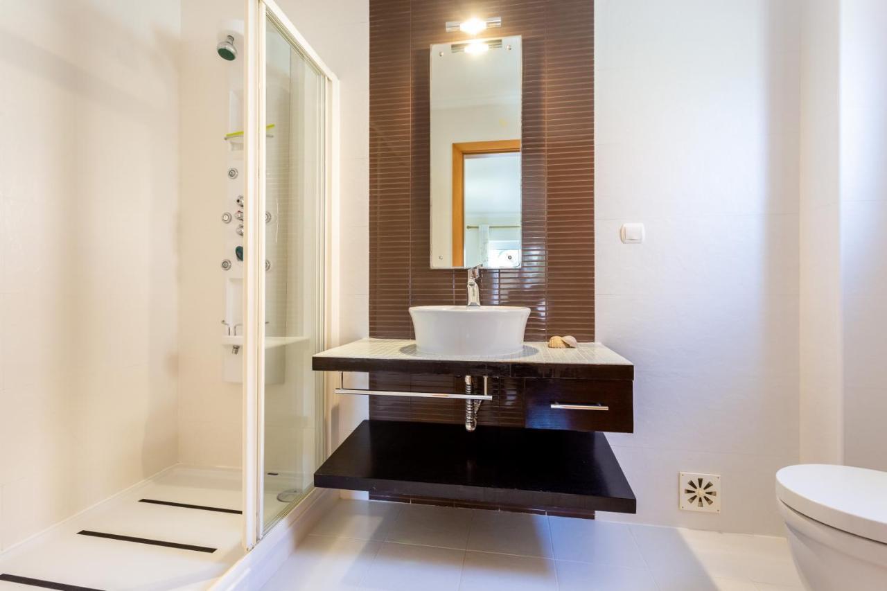 Mira Baia - Meia Praia Family Apartment لاغوس المظهر الخارجي الصورة